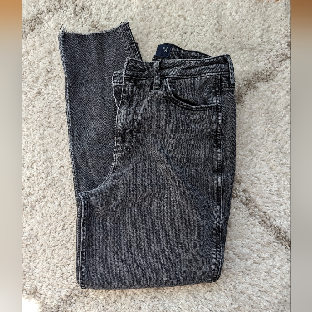 Hollister Ultra High-Rise Mom Jean - 5R - W27 L27 - Black